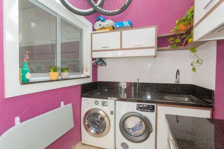 Casa à venda com 72m², 2 quartos e 1 vagaÁrea de Serviço