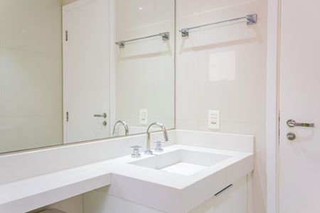 Apartamento à venda com 108m², 3 quartos e 2 vagasBanheiro da Suíte