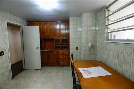 Apartamento à venda com 150m², 3 quartos e 2 vagasCozinha