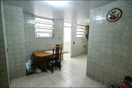 Apartamento à venda com 150m², 3 quartos e 2 vagasCozinha