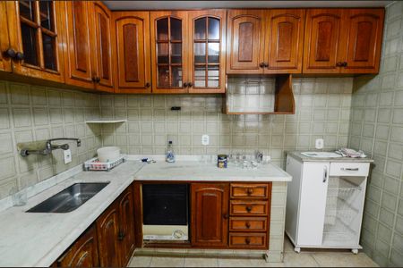 Apartamento à venda com 150m², 3 quartos e 2 vagasCozinha