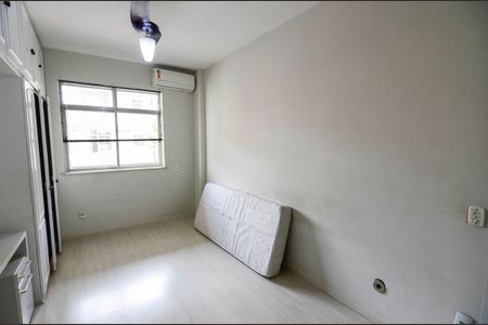 Apartamento à venda com 150m², 3 quartos e 2 vagasQuarto 2