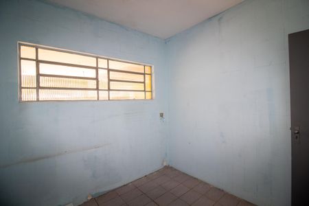 Casa à venda com 130m², 2 quartos e 2 vagas Casa à venda com 130m², 2 quartos e 2 vagasSala