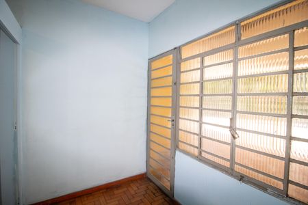 Casa à venda com 130m², 2 quartos e 2 vagas Casa à venda com 130m², 2 quartos e 2 vagasEntrada