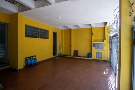 Casa à venda com 130m², 2 quartos e 2 vagas Casa à venda com 130m², 2 quartos e 2 vagasGaragem