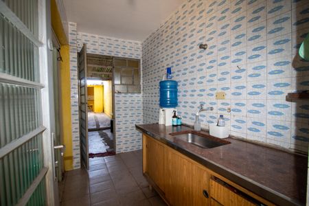 Casa à venda com 130m², 2 quartos e 2 vagas Casa à venda com 130m², 2 quartos e 2 vagasCozinha