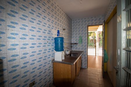 Casa à venda com 130m², 2 quartos e 2 vagas Casa à venda com 130m², 2 quartos e 2 vagasCozinha