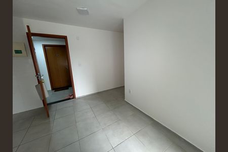 Sala de apartamento à venda com 2 quartos, 48m² em Del Castilho, Rio de Janeiro