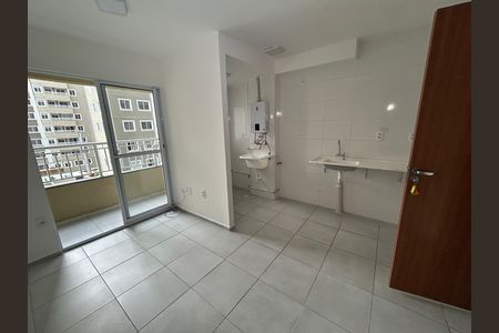Sala de apartamento à venda com 2 quartos, 48m² em Del Castilho, Rio de Janeiro