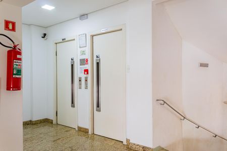 Hall social de apartamento para alugar com 2 quartos, 71m² em Perdizes, São Paulo