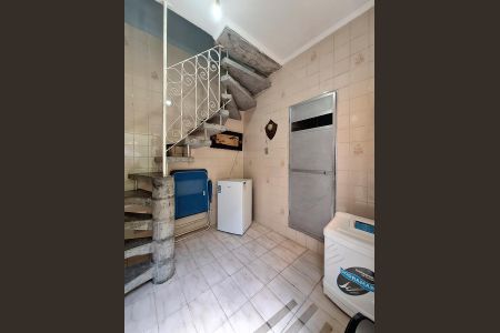 Casa à venda com 700m², 5 quartos e 8 vagas Casa à venda com 700m², 5 quartos e 8 vagasEdícula