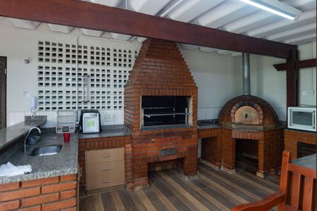 Apartamento à venda com 120m², 4 quartos e 2 vagas Apartamento à venda com 120m², 4 quartos e 2 vagasÁrea comum - Churrasqueira