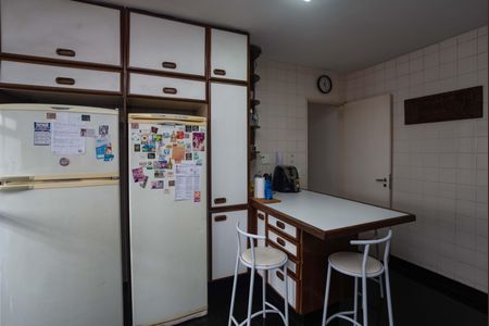 Apartamento à venda com 120m², 4 quartos e 2 vagas Apartamento à venda com 120m², 4 quartos e 2 vagasCozinha