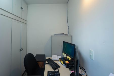 Apartamento à venda com 120m², 4 quartos e 2 vagas Apartamento à venda com 120m², 4 quartos e 2 vagasÁrea de Serviço