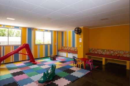 Apartamento à venda com 120m², 4 quartos e 2 vagas Apartamento à venda com 120m², 4 quartos e 2 vagasÁrea Comum - Brinquedoteca