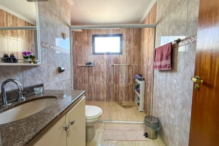 Apartamento para alugar com 130m², 3 quartos e 2 vagasBanheiro da Suíte