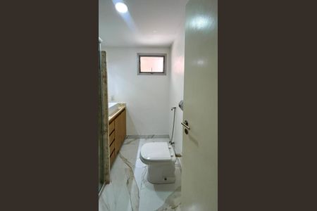 Apartamento para alugar com 106m², 3 quartos e 2 vagas Apartamento para alugar com 106m², 3 quartos e 2 vagasBanheiro da Suíte