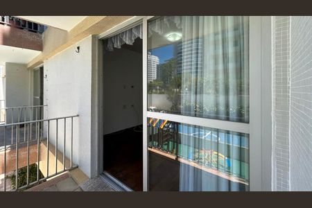 Varanda de apartamento para alugar com 3 quartos, 106m² em Vila Sofia, São Paulo