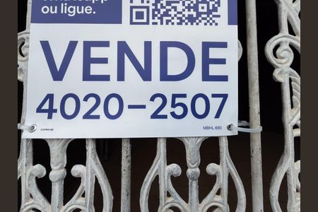 Casa à venda com 150m², 3 quartos e 2 vagas Casa à venda com 150m², 3 quartos e 2 vagasPlaquinha