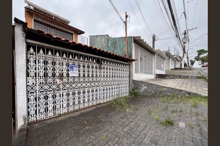 Casa à venda com 150m², 3 quartos e 2 vagas Casa à venda com 150m², 3 quartos e 2 vagasFachada e Plaquinha