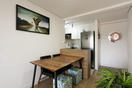 Apartamento à venda com 51m², 2 quartos e 1 vaga Apartamento à venda com 51m², 2 quartos e 1 vagaSala