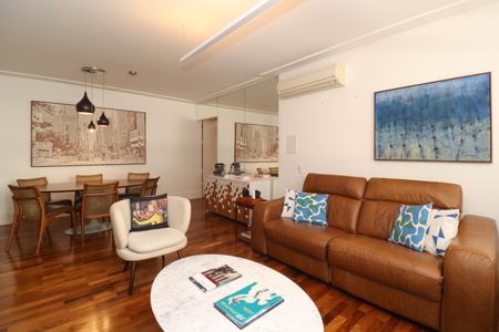 Apartamento para alugar com 138m², 3 quartos e 2 vagas Apartamento para alugar com 138m², 3 quartos e 2 vagasSala