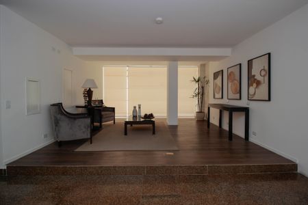 Apartamento para alugar com 138m², 3 quartos e 2 vagas Apartamento para alugar com 138m², 3 quartos e 2 vagasHall social