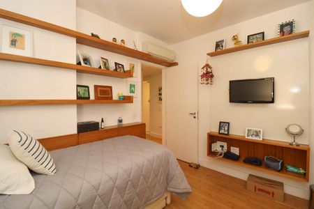 Apartamento para alugar com 138m², 3 quartos e 2 vagas Apartamento para alugar com 138m², 3 quartos e 2 vagasQuarto 2