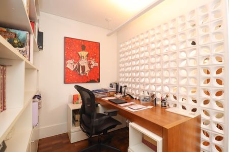 Apartamento para alugar com 138m², 3 quartos e 2 vagas Apartamento para alugar com 138m², 3 quartos e 2 vagasEscritório