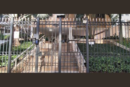 Apartamento para alugar com 138m², 3 quartos e 2 vagas Apartamento para alugar com 138m², 3 quartos e 2 vagasFachada