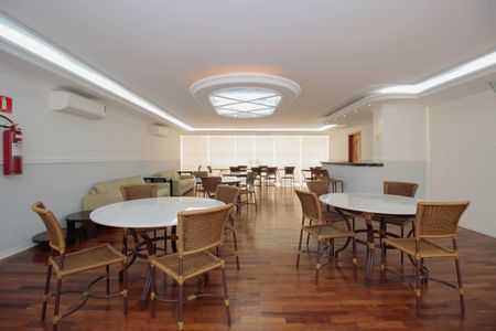 Apartamento para alugar com 138m², 3 quartos e 2 vagas Apartamento para alugar com 138m², 3 quartos e 2 vagasÁrea comum