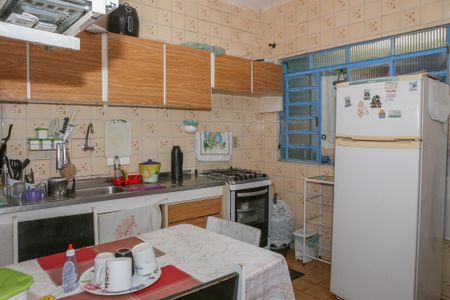 Casa à venda com 370m², 3 quartos e 2 vagas Casa à venda com 370m², 3 quartos e 2 vagasCozinha