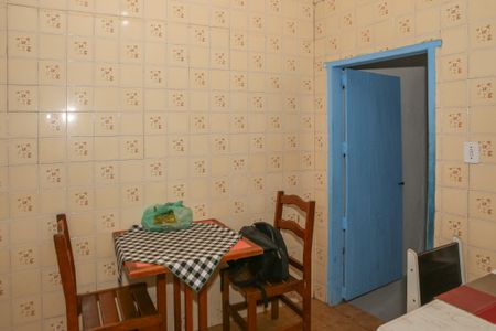 Casa à venda com 370m², 3 quartos e 2 vagas Casa à venda com 370m², 3 quartos e 2 vagasCozinha