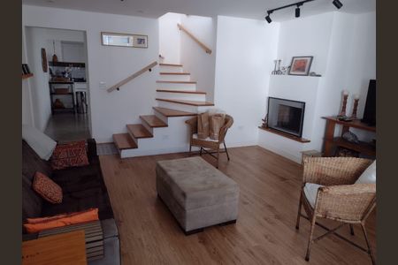 Casa à venda com 125m², 3 quartos e 2 vagasFoto 03