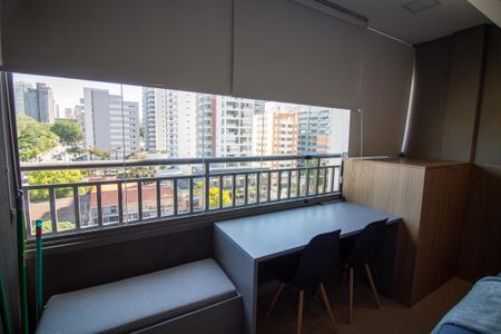 Studio para alugar com 22m², 1 quarto e sem vaga Studio para alugar com 22m², 1 quarto e sem vagaVaranda
