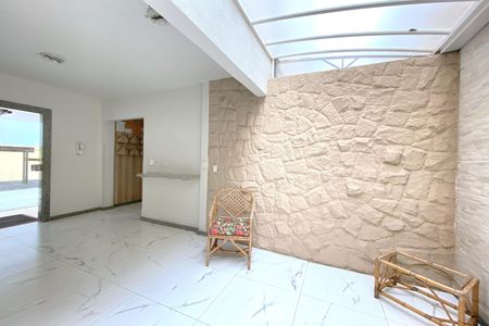 Apartamento para alugar com 100m², 3 quartos e 1 vaga Apartamento para alugar com 100m², 3 quartos e 1 vagaÁrea comum - Hall