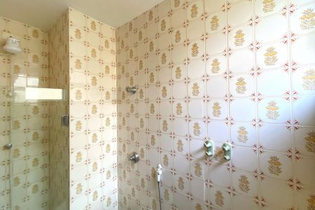 Apartamento para alugar com 100m², 3 quartos e 1 vaga Apartamento para alugar com 100m², 3 quartos e 1 vagaBanheiro da Suíte 1