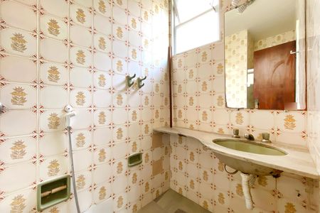 Apartamento para alugar com 100m², 3 quartos e 1 vaga Apartamento para alugar com 100m², 3 quartos e 1 vagaBanheiro da Suíte 1