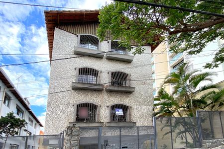 Apartamento para alugar com 100m², 3 quartos e 1 vaga Apartamento para alugar com 100m², 3 quartos e 1 vagaFachada