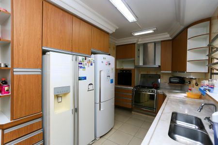 Casa à venda com 450m², 5 quartos e 7 vagascozinha