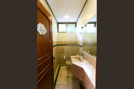 Casa à venda com 450m², 5 quartos e 7 vagasLavabo