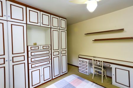 Casa à venda com 450m², 5 quartos e 7 vagassuíte 2