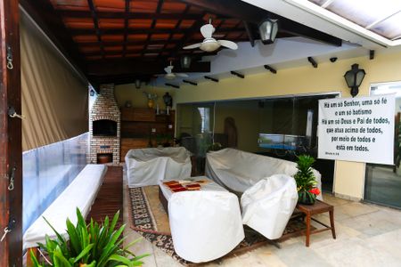 Casa à venda com 450m², 5 quartos e 7 vagasÁrea comum - Churrasqueira