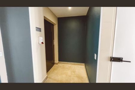 Apartamento à venda com 72m², 3 quartos e 1 vaga Apartamento à venda com 72m², 3 quartos e 1 vagaElevador