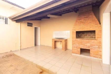 Casa à venda com 90m², 2 quartos e 3 vagas Casa à venda com 90m², 2 quartos e 3 vagasÁrea Externa