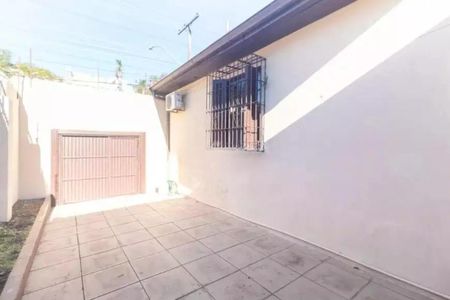 Casa à venda com 90m², 2 quartos e 3 vagas Casa à venda com 90m², 2 quartos e 3 vagasGaragem