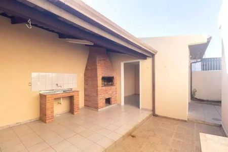 Casa à venda com 90m², 2 quartos e 3 vagas Casa à venda com 90m², 2 quartos e 3 vagasÁrea Externa