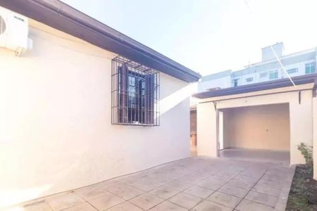 Casa à venda com 90m², 2 quartos e 3 vagas Casa à venda com 90m², 2 quartos e 3 vagasGaragem
