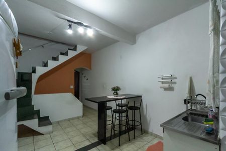 Casa à venda com 129m², 3 quartos e 2 vagas Casa à venda com 129m², 3 quartos e 2 vagasCozinha