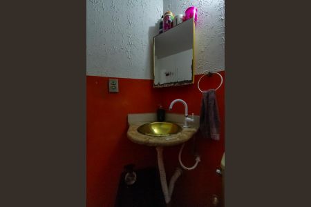 Casa à venda com 129m², 3 quartos e 2 vagas Casa à venda com 129m², 3 quartos e 2 vagasLavabo